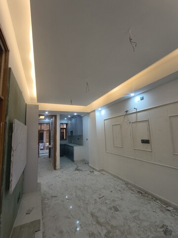 Building Lobby in 3 BHK Builder Floor at Deep Homes Sector 73, Sector 73 – for Sale