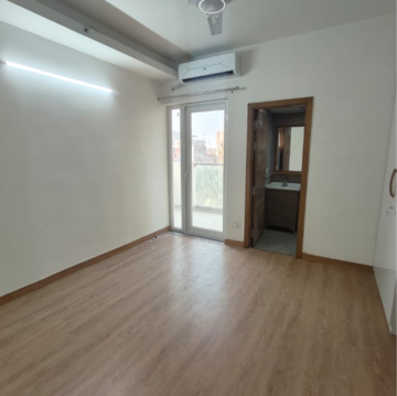 Room in 3 BHK Apartment at Tulip Yellow, Sector 69 – for Rent