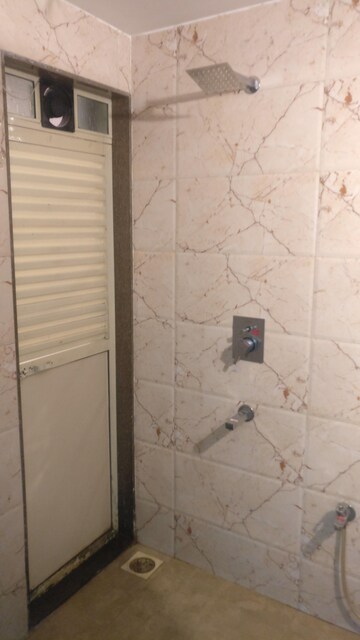 Bathroom in 2.5 BHK Apartment at L And T Seawoods Residences, Seawoods – for Sale
