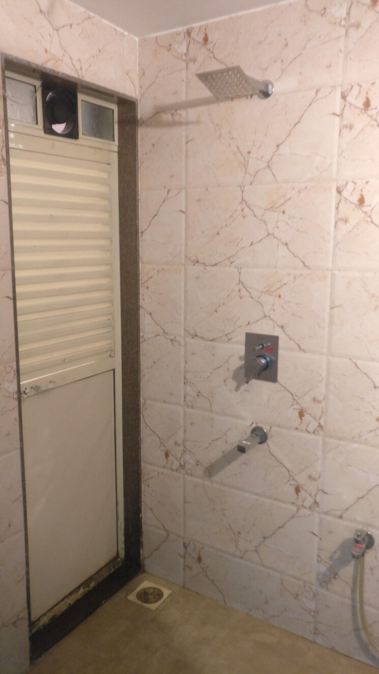Bathroom, l-and-t-seawoods-residences 2.5 Bedroom 950 Sq.Ft. Apartment In Seawoods Navi Mumbai 9833078
