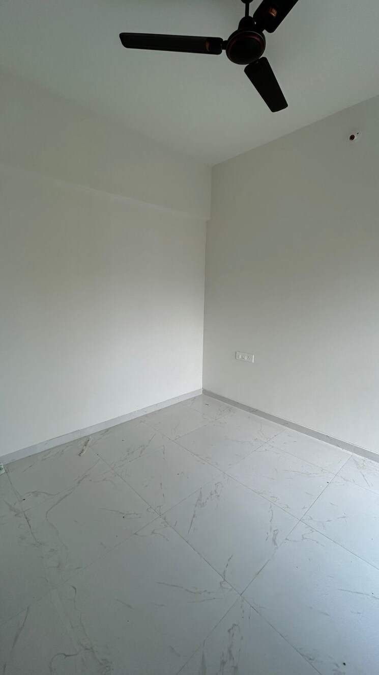 Room, runwal-gardens 3 Bedroom 908 Sq.Ft. Apartment In Dombivli East Thane 9833100