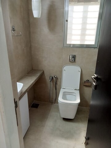Bathroom in 3 BHK Apartment at Elizabeth Home, Santacruz West – for Rent
