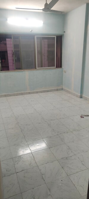 Room in 2 BHK Apartment at Konark Zen Gardens, Kandivali West – for Rent