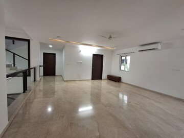 Room in 4 BHK Villa at Rajapushpa Open Skies, Kokapet – for Rent