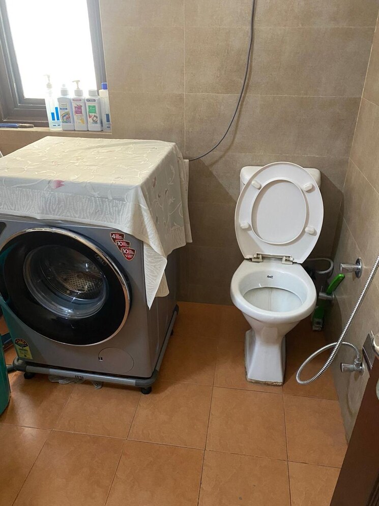 Bathroom, tulip-white 3 Bedroom 1326 Sq.Ft. Apartment In Sector 69 Gurgaon 9833127