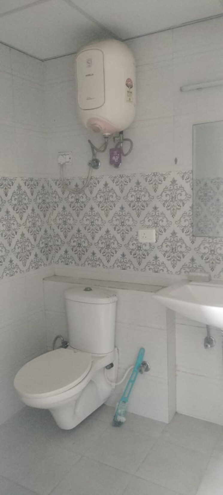 Bathroom, charms-castle 3.5 Bedroom 1850 Sq.Ft. Apartment In Raj Nagar Extension Ghaziabad 9833331