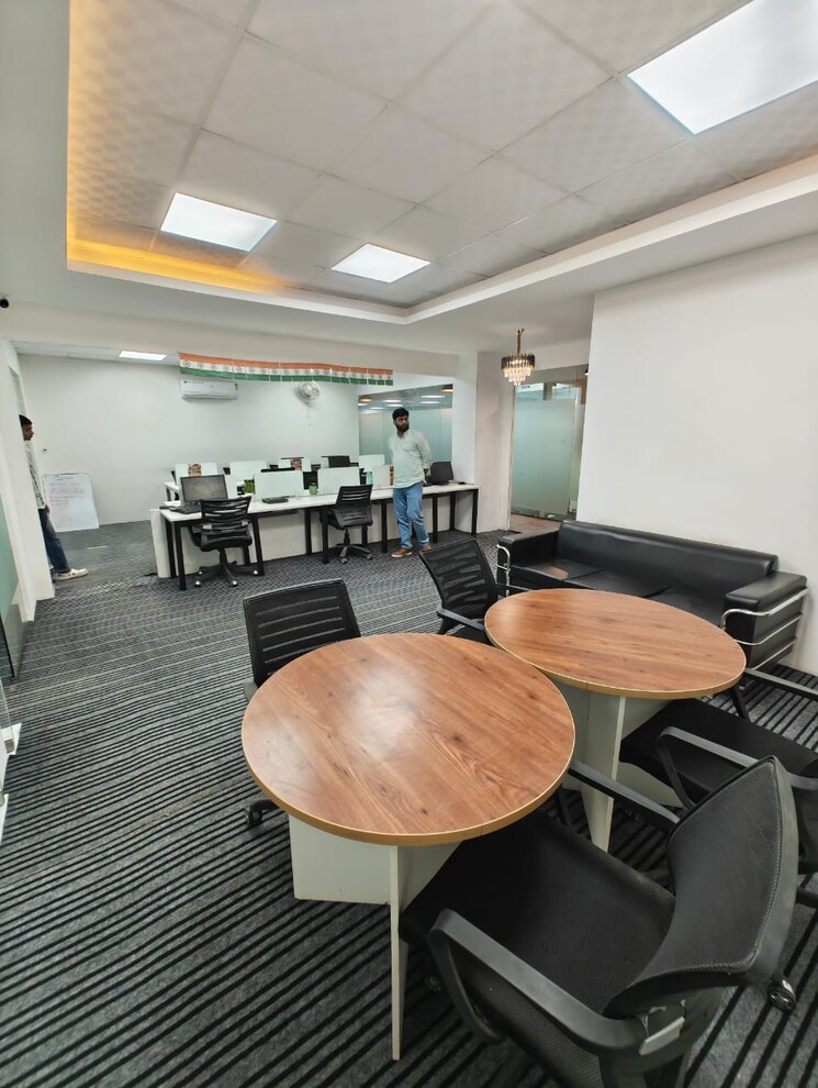 Team Area, pinnacle-tower-sector-62 Commercial Office Space 2000 Sq.Ft. In Sector 62 Noida 9833635