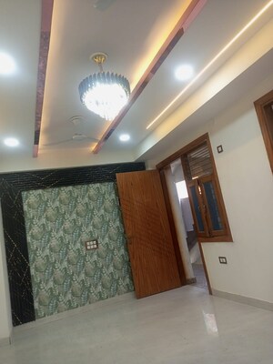 Room in 2 BHK Builder Floor at MM House, Sector 73 – for Sale