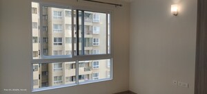 Room in 2.5 BHK Apartment at Bhartiya Nikoo Homes, Thanisandra Main Road – for Rent