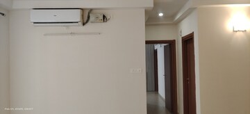 Room in 2.5 BHK Apartment at Bhartiya Nikoo Homes, Thanisandra Main Road – for Rent