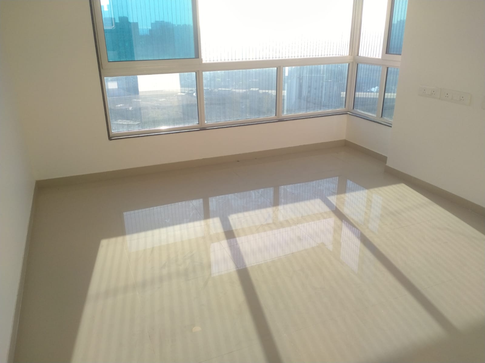 2 BHK Apartment For Rent in Omkar Signet