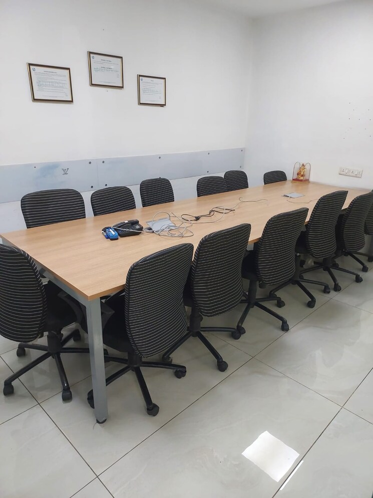 Team Area, lodha-supremus-2 Commercial Office Space 1600 Sq.Ft. In Wagle Industrial Estate Thane 9834214