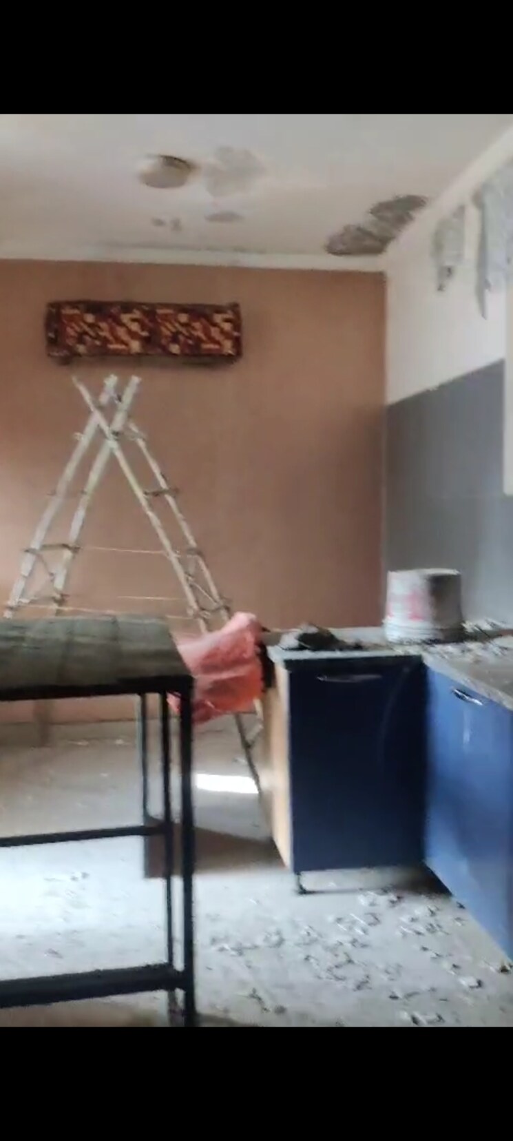 undefined, sector 28 3.5 Bedroom 2200 Sq.Ft. Villa In Sector 28 Noida 9834225