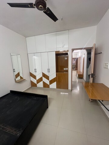 Room in 3 BHK Builder Floor at Hsr Layout – for Rent