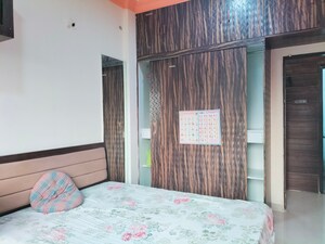 Room in 2 BHK Apartment at Raheja Heights Phase 2, Goregaon East – for Rent