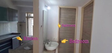 Bathroom in 3 BHK Apartment at Group Seven Rushi Heights, Goregaon East – for Rent