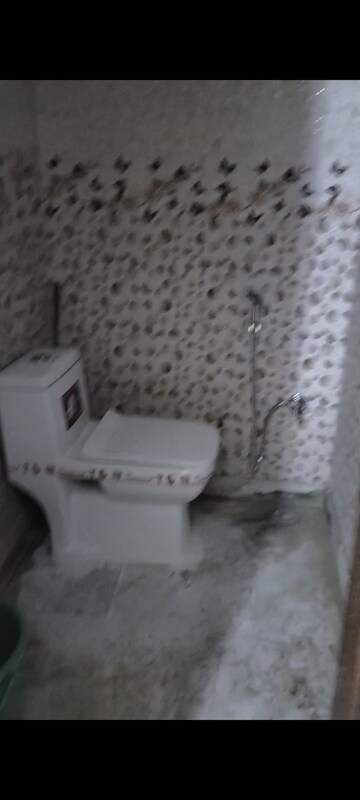 Bathroom in 1 BHK Builder Floor at New Ashok Nagar – for Sale