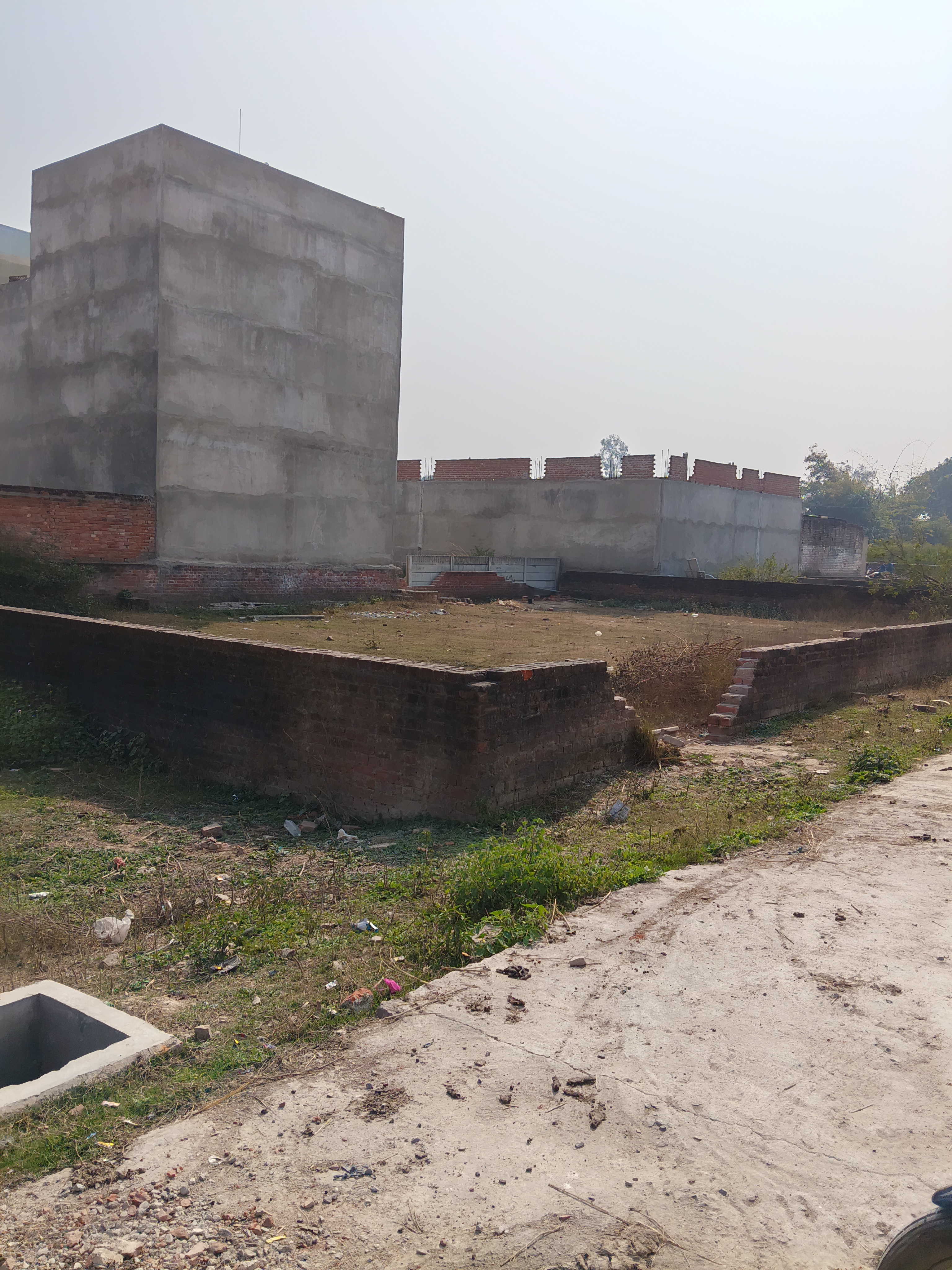 Plot For Sale in Nijampur Malhaur