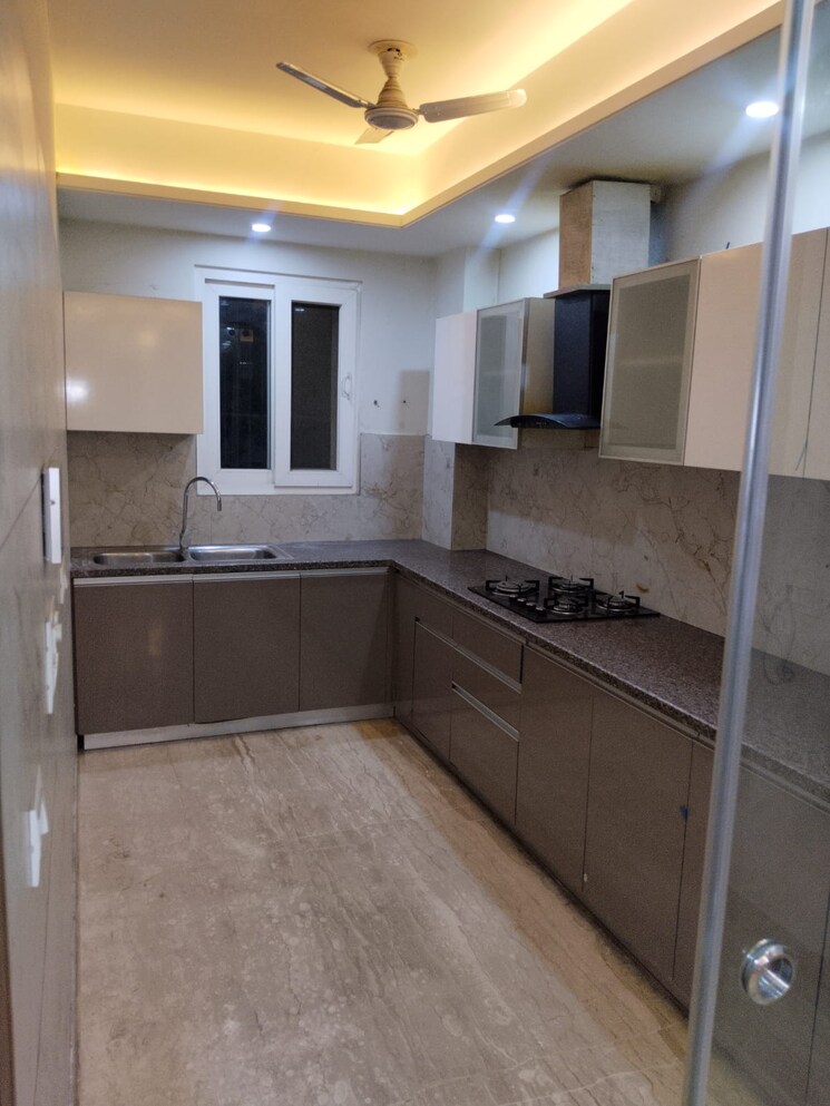 Kitchen, sushant-vyapaar-kendra 3 Bedroom 2050 Sq.Ft. Builder Floor In Sector 43 Gurgaon 9834420