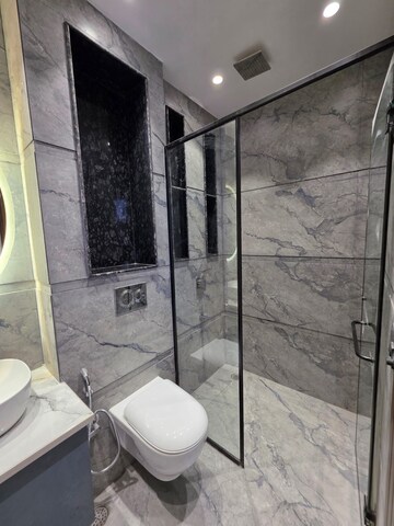 Bathroom in 3 BHK Builder Floor at Sushant Vyapaar Kendra, Sector 43 – for Rent