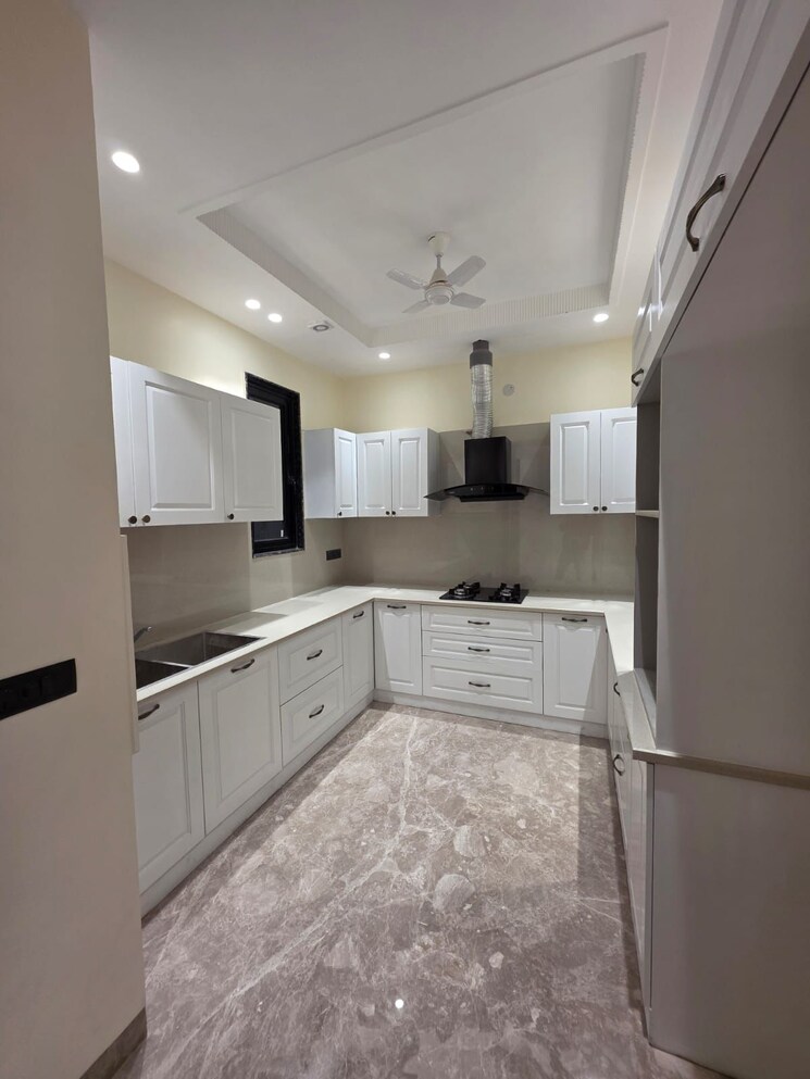 Kitchen, sushant-vyapaar-kendra 3 Bedroom 2050 Sq.Ft. Builder Floor In Sector 43 Gurgaon 9834420