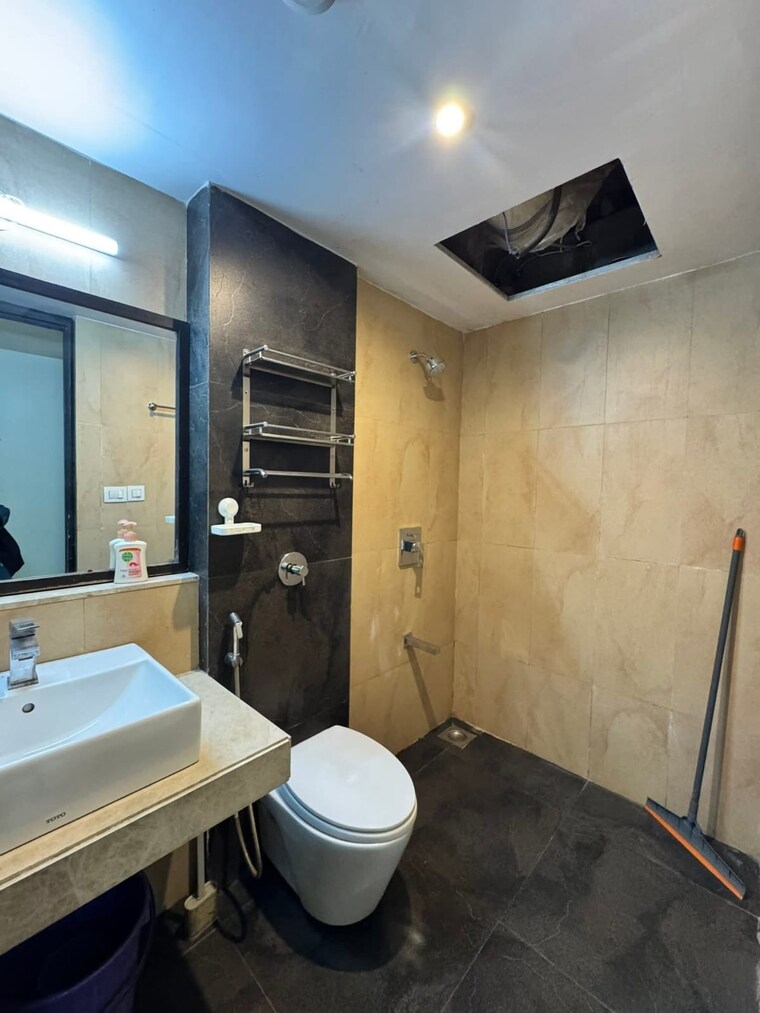 Master Bedroom, lodha-splendora 2 Bedroom 1200 Sq.Ft. Apartment In Ghodbunder Road Thane 9834410