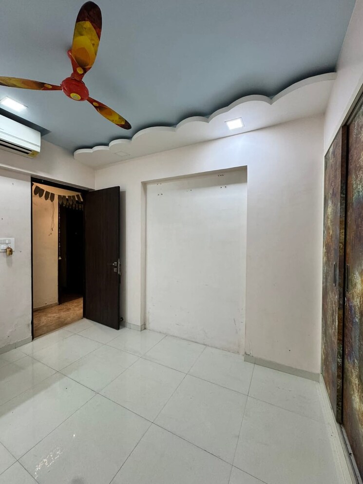 undefined, lodha-splendora 2 Bedroom 1200 Sq.Ft. Apartment In Ghodbunder Road Thane 9834410