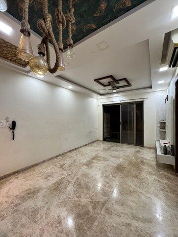 Room in 2 BHK Apartment at Lodha Splendora, Ghodbunder Road – for Rent