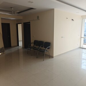 Room in 3 BHK Apartment at Amrapali Royal, Vaibhav Khand – for Rent