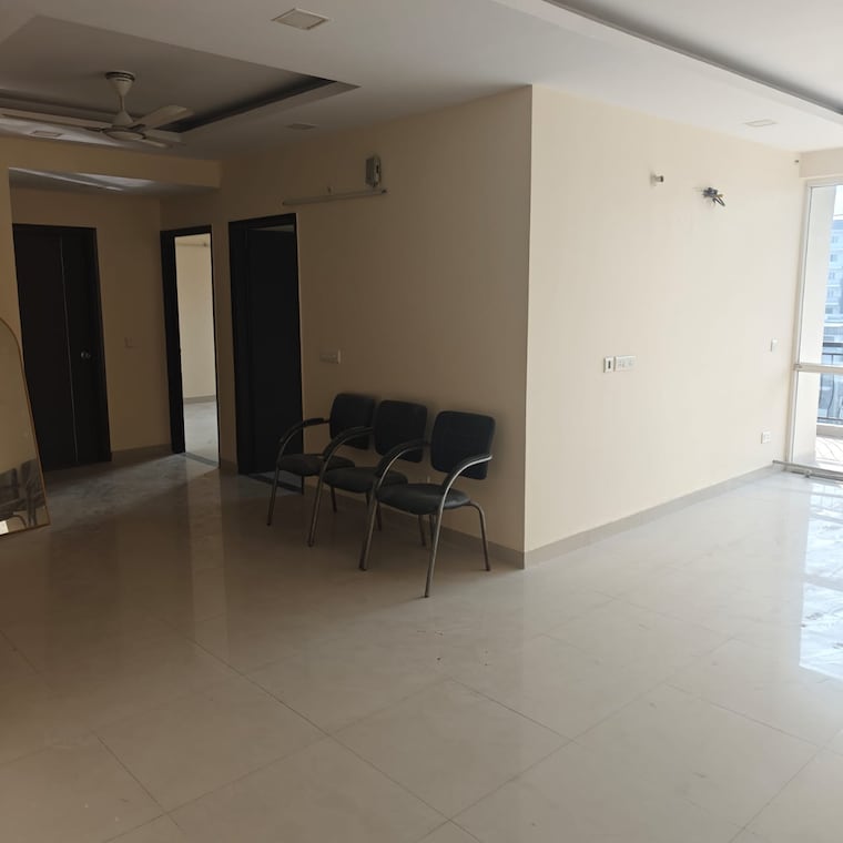 Room, amrapali-royal 3 Bedroom 1800 Sq.Ft. Apartment In Vaibhav Khand Ghaziabad 9834418