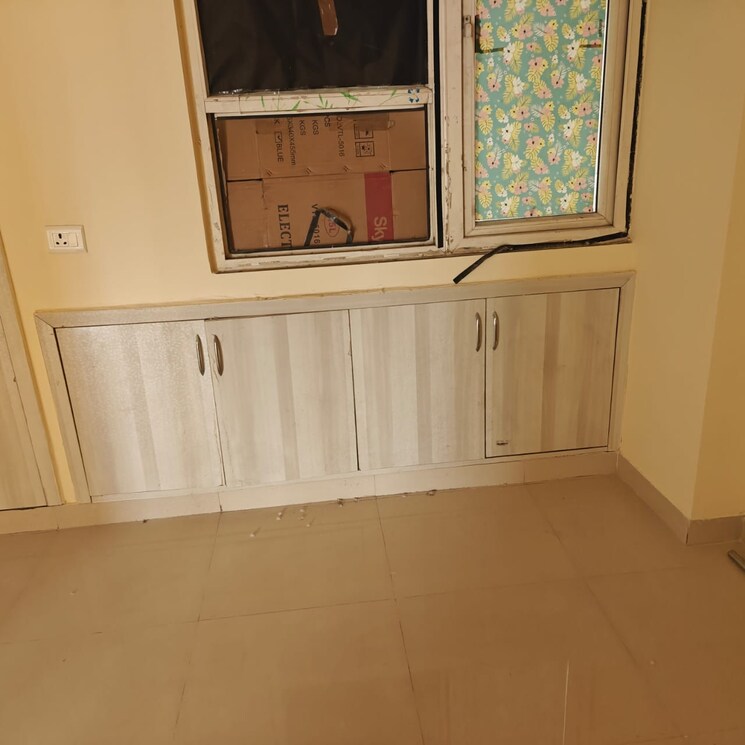 Balcony, amrapali-royal 3 Bedroom 1800 Sq.Ft. Apartment In Vaibhav Khand Ghaziabad 9834418