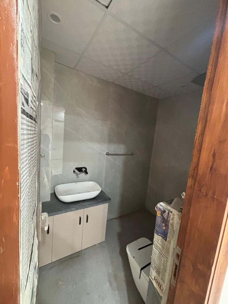 Bathroom, sector 46 3 Bedroom 2300 Sq.Ft. Builder Floor In Sector 46 Gurgaon 9834499