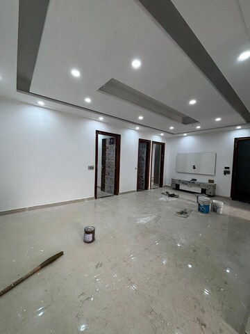 Room in 3 BHK Builder Floor at Sector 46 – for Rent