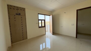Room in 1 BHK Builder Floor at Chattarpur – for Rent