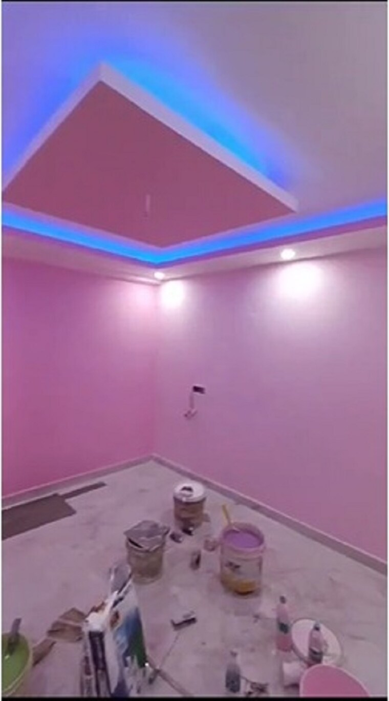 Room, khanpur 2 Bedroom 100 Sq.Yd. Builder Floor In Khanpur Delhi 9834502