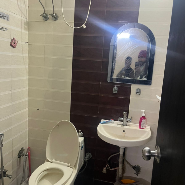 Bathroom, anamika-enclave 2 Bedroom 160 Sq.Yd. Builder Floor In Prem Nagar 2 Gurgaon 9835476