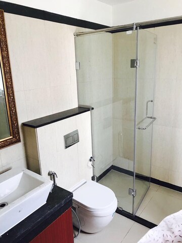 Bathroom in 3 BHK Apartment at Unitech Uniworld Gardens, Sector 47 – for Sale
