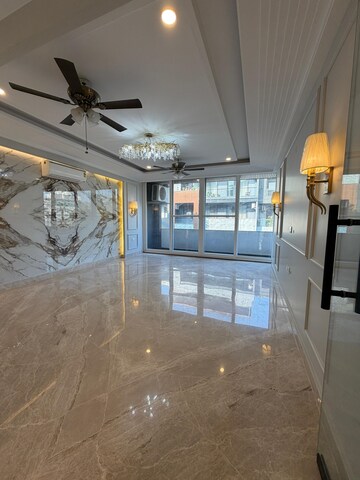 Parking in 3 BHK Apartment at DLF Ultima Phase II, Sector 81 – for Rent