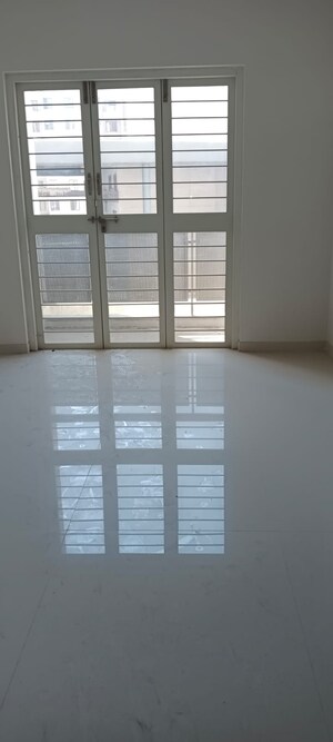 Room in 2 BHK Apartment at Ganga Legend, Bavdhan – for Rent