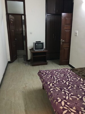 Bedroom in 3 BHK Apartment at Safdarjung Enclave – for Rent