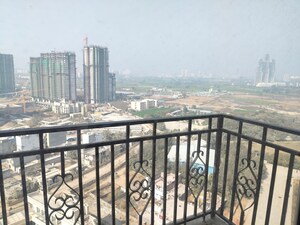 2.5 BHK Apartment For Sale in Signature Global Golf Greens, Sector 79