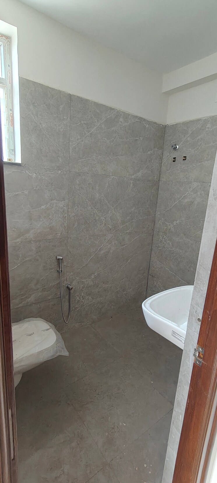 Bathroom, kondapur 2 Bedroom 1200 Sq.Ft. Apartment In Kondapur Hyderabad 9835991