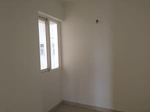 Room in 2.5 BHK Apartment at Signature Global Golf Greens, Sector 79 – for Sale