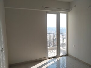 Room in 2.5 BHK Apartment at Signature Global Golf Greens, Sector 79 – for Sale