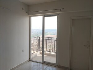 Room in 2.5 BHK Apartment at Signature Global Golf Greens, Sector 79 – for Sale