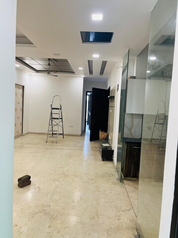 Master Bedroom in 4 BHK Builder Floor at Uppal Southend, Sector 49 – for Rent