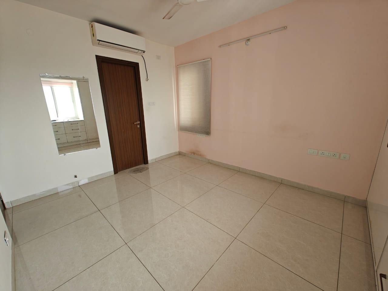 2 BHK Apartment For Rent in Aparna Serene Park