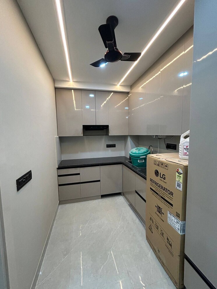 Kitchen, saket 1 Bedroom 500 Sq.Ft. Apartment In Saket Delhi 9836255