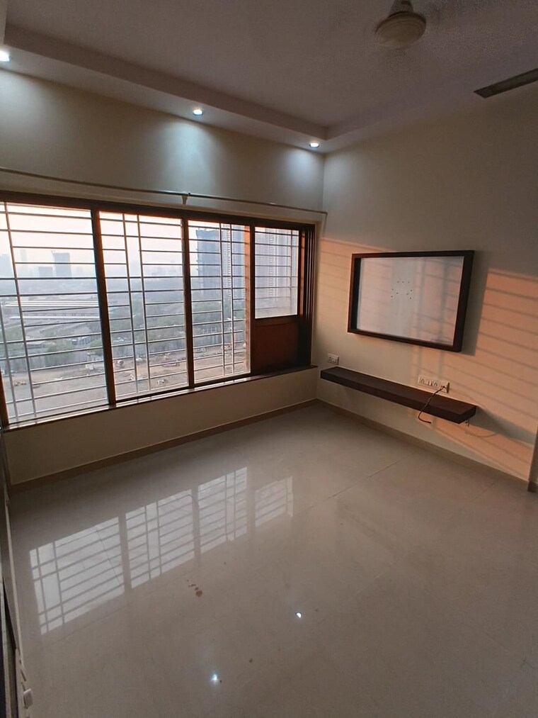Room, raheja-willows 2 Bedroom 750 Sq.Ft. Apartment In Kandivali East Mumbai 9836253