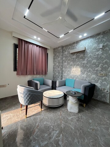 Living Room in 2 BHK Builder Floor at Sector 52 – for Rent